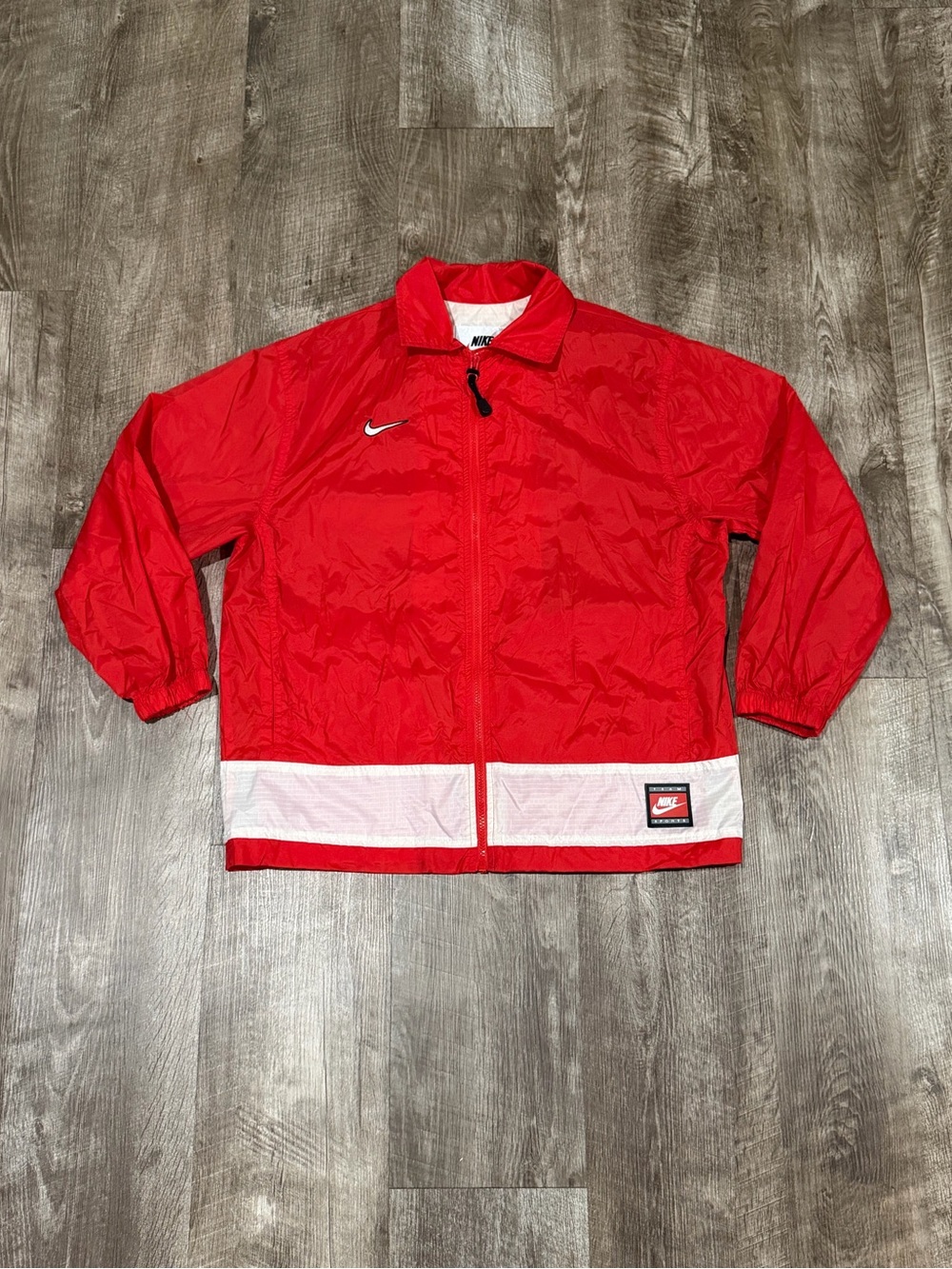Vintage 90’S nike windbreaker jacket red white size large.